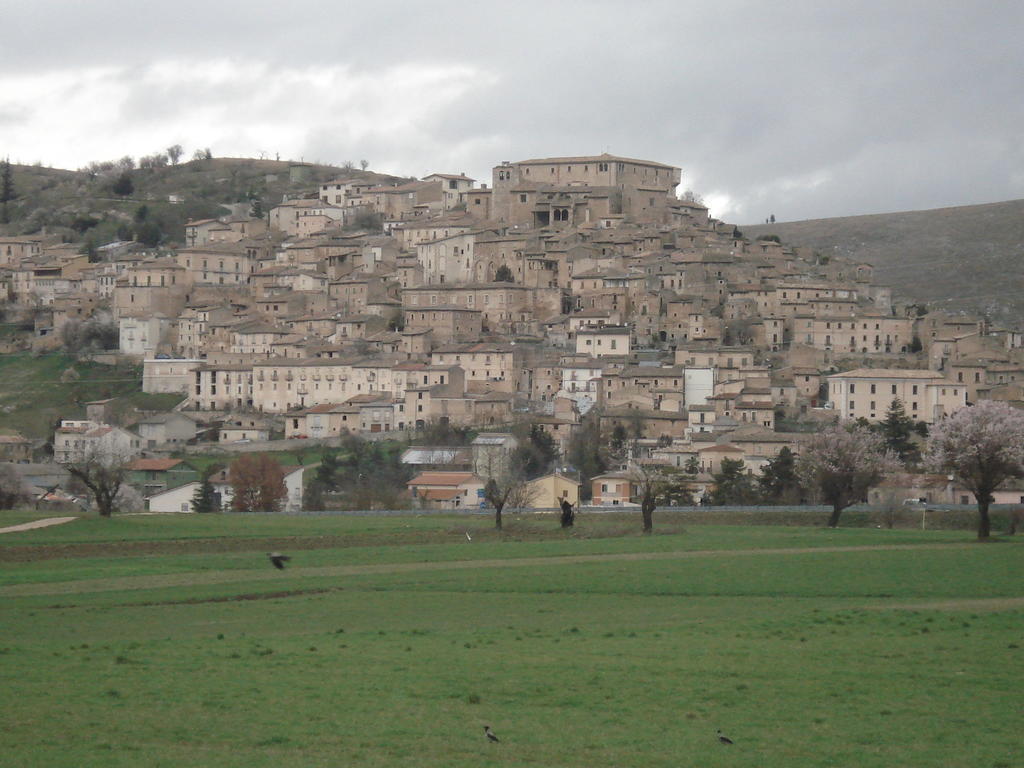 Abruzzo Segreto Bed & Breakfast Navelli Bagian luar foto
